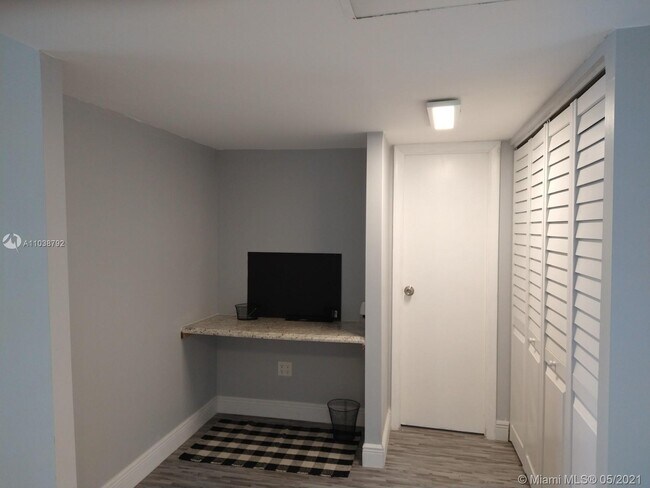 Building Photo - 5102 NW 36th St