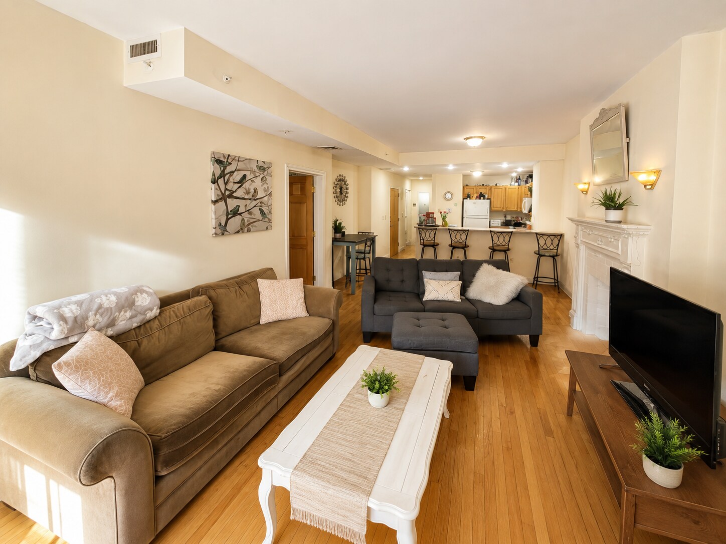 Building Photo - 1406 Beacon St