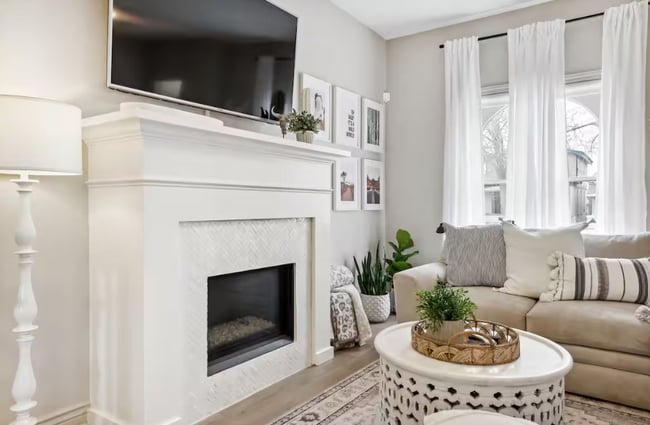 Building Photo - Charming 2-Bedroom, 2-Bath Single-Family Home