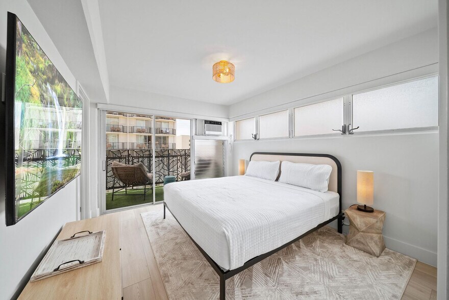 Building Photo - 2464 Prince Edward St