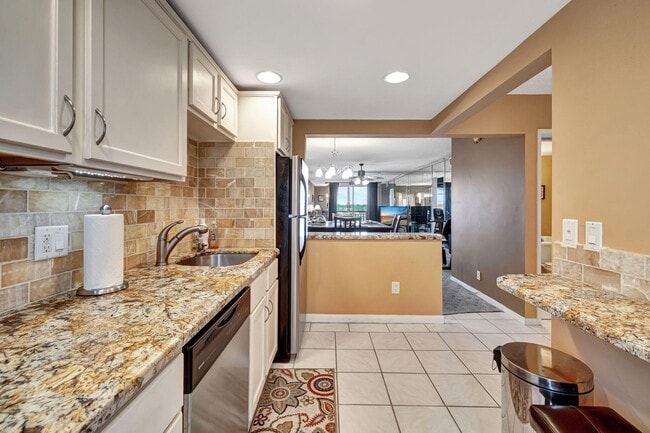 Building Photo - 2350 NE 14th Street Causeway