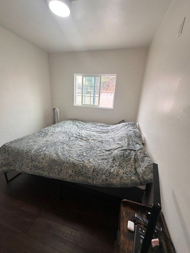 Building Photo - 1153-1155 Emory Street