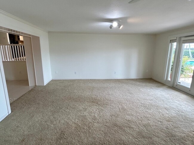 Building Photo - Classic waterfront Snell Isle Estates 3 Bed 2.5 Bath Home w/ private dock and boat lift!