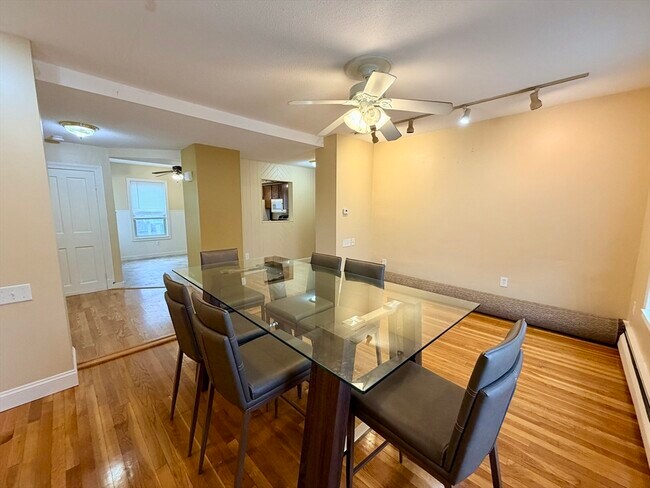 Building Photo - 59 Whitney Ave