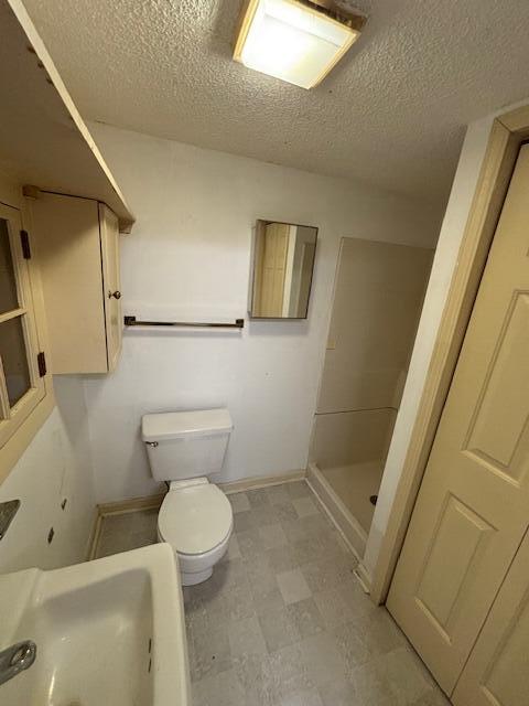 Building Photo - 404 W Hampton Ave