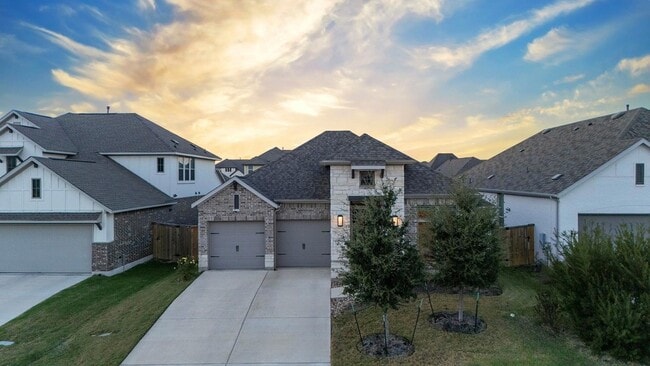 Building Photo - 1909 Sir Nathaniel Ln