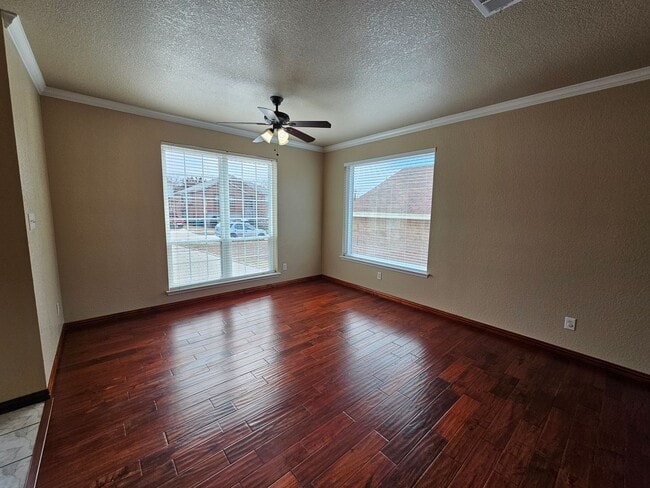 Building Photo - Spacious & Inviting 6-Bedroom Cedar Hill Home – Perfect for Your Next Move