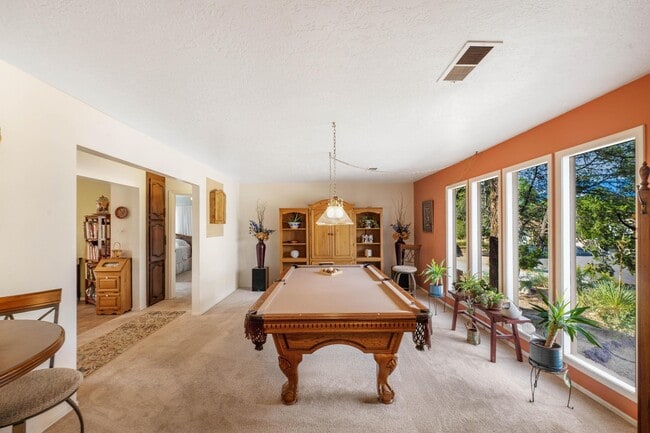 Building Photo - 3615 Horacio Ct NE