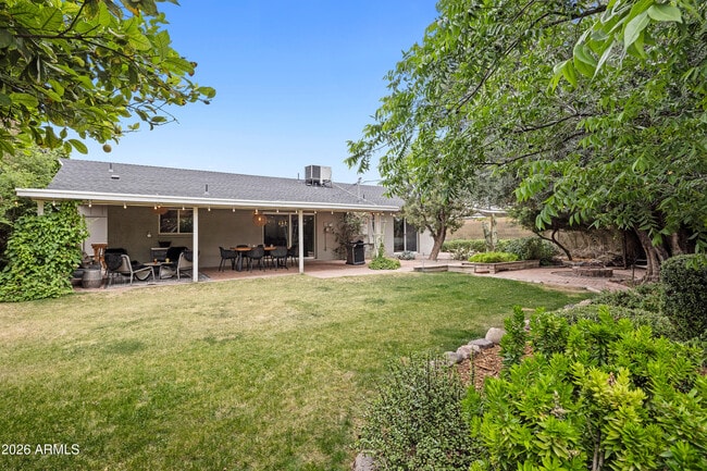 Building Photo - 8543 E Mitchell Dr