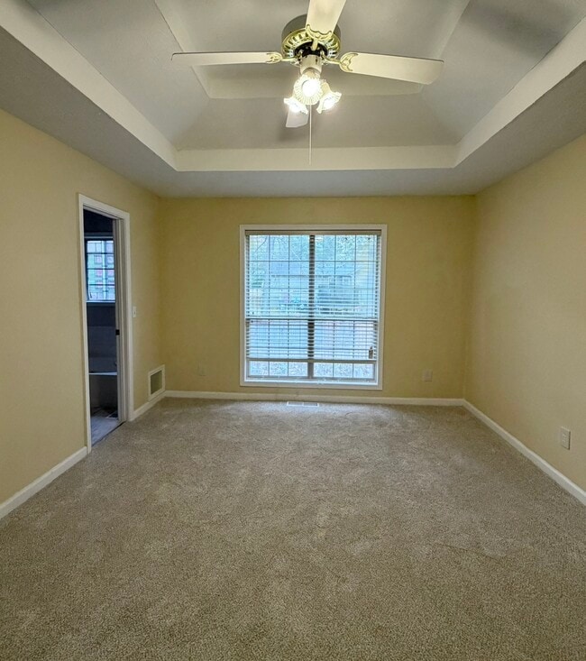 Building Photo - 1025 Eagle Pointe Dr NW