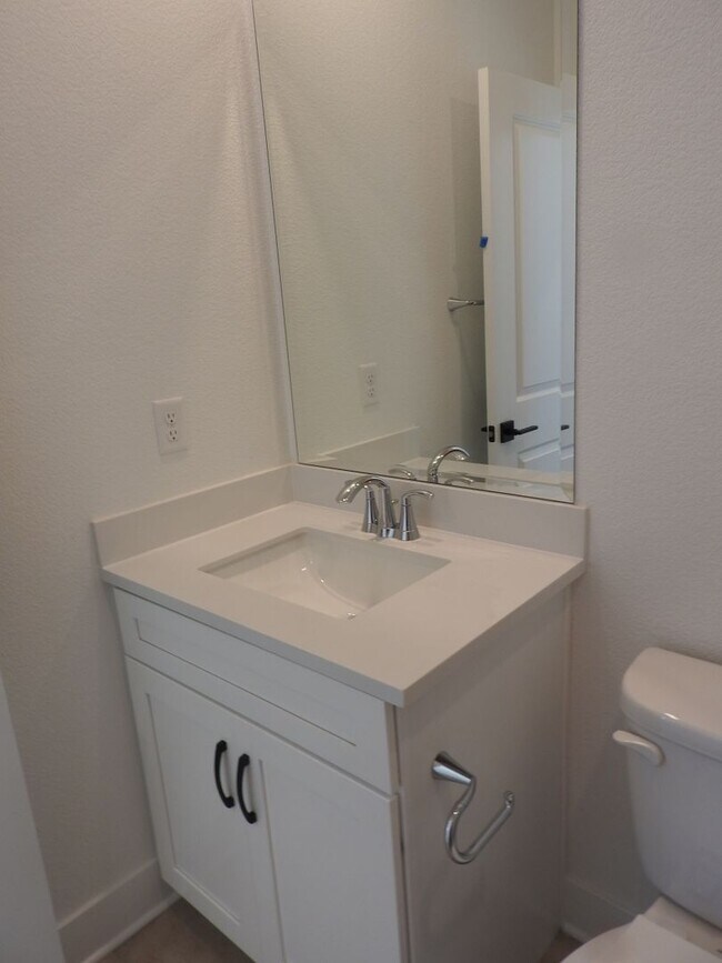 Building Photo - Brand New Smart Home in Granite Bay Beauty With Solar!!