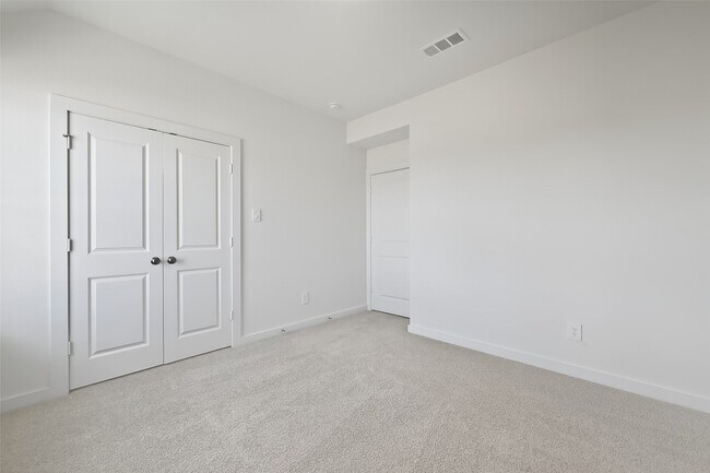 Building Photo - 3238 Kindred Wy