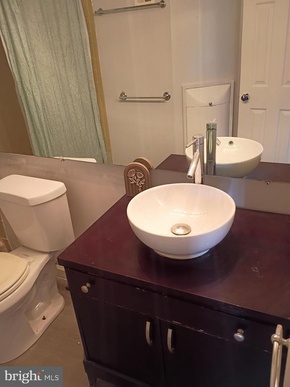 Building Photo - 3331 Huntley Sq Dr