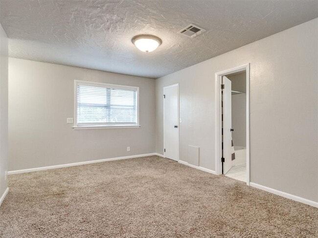 Building Photo - 1617 Avondale Dr