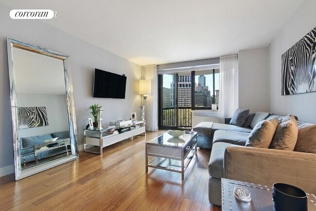 Primary Photo - 45 E 25th St
