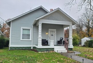 Building Photo - 3211 Dumesnil St