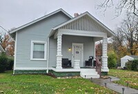 Building Photo - 3211 Dumesnil St