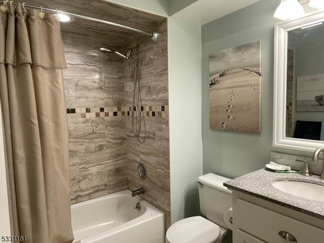 Building Photo - 28 Commonwealth Dr