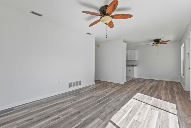 Building Photo - 1335 S Flagler Ave