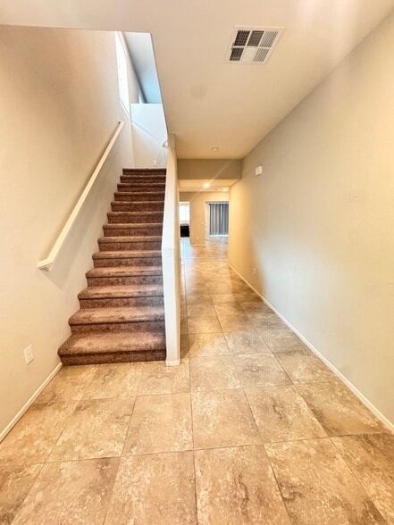 Building Photo - 4018 White Opal St