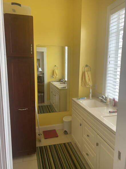 Second floor bathroom with double sinks - 245 Lincoln St