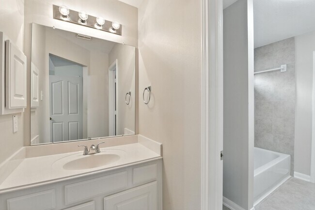 Building Photo - 6538 Ivy Heath Ln