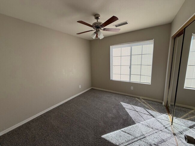 Building Photo - Beautiful Home for Rent in Avondale!