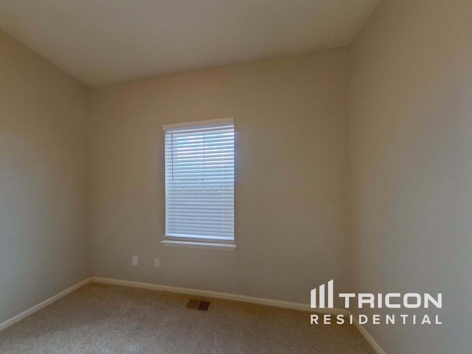 Building Photo - 6354 N Genoa Way