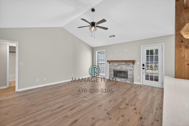 Building Photo - Meticulously maintained 3 Bedroom ranch ho...