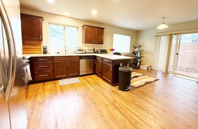 Building Photo - 298 NE Tronson Cir