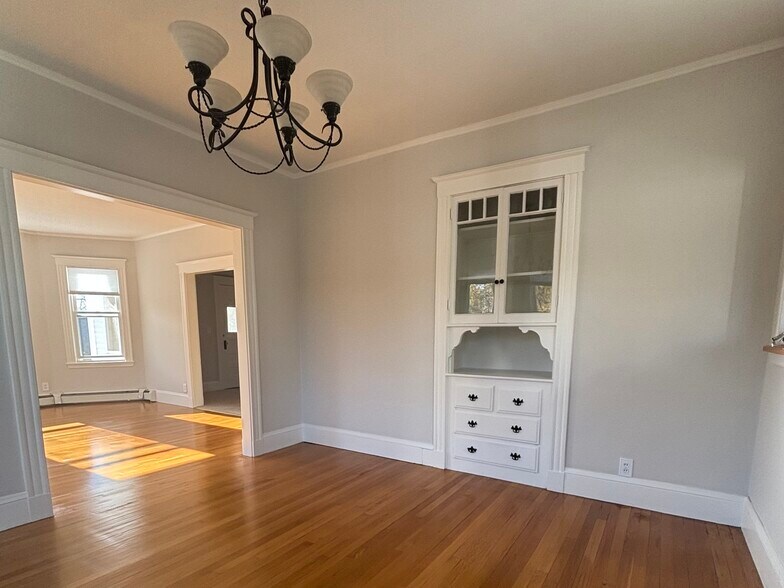 Building Photo - 94 Columbia Park