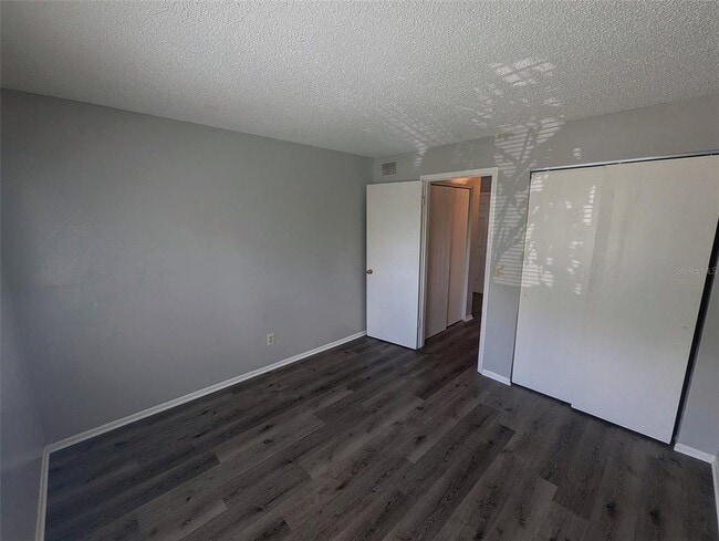 Building Photo - 228 Thorntree Pl