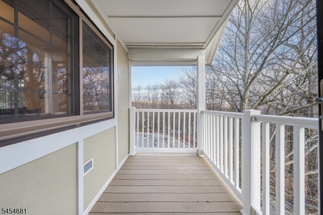 Building Photo - 21 Foxwood Dr