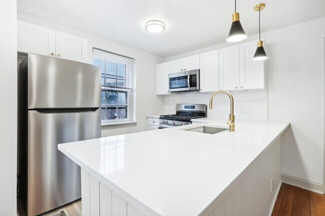 Building Photo - 2800 Woodpipe Ln