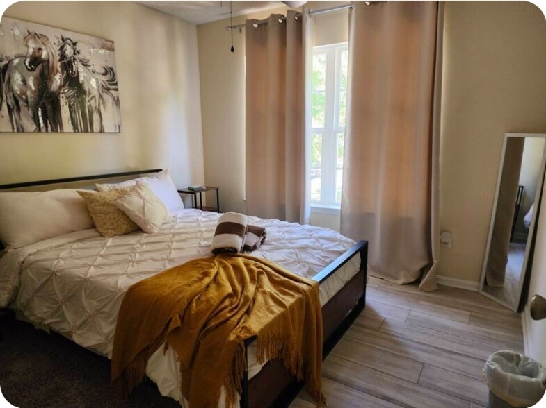 Building Photo - 458 Swanson Dr