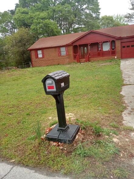 Primary Photo - 799 Sage Ln NW