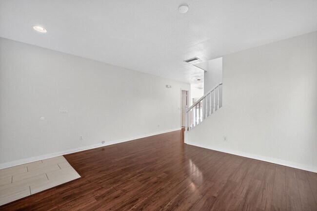 Building Photo - Beautiful 4-Bedroom Home