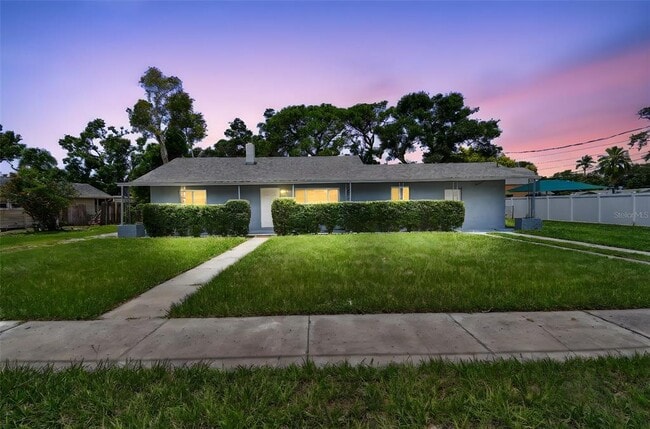 Primary Photo - 910 43rd St W