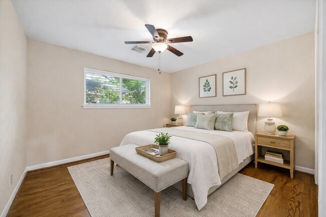 Building Photo - 1607 Willowby Dr