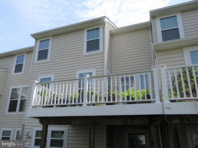 Building Photo - 1209 Madison Ln