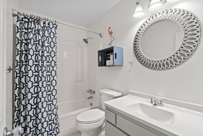 Building Photo - Furnished All-Inclusive 4bed/3bath condo available 12/1/25-2/28/26