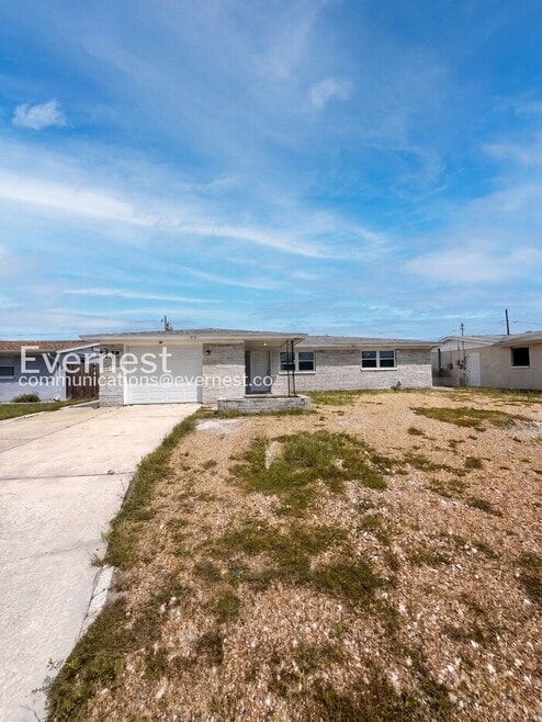Building Photo - 3811 Carioca Rd