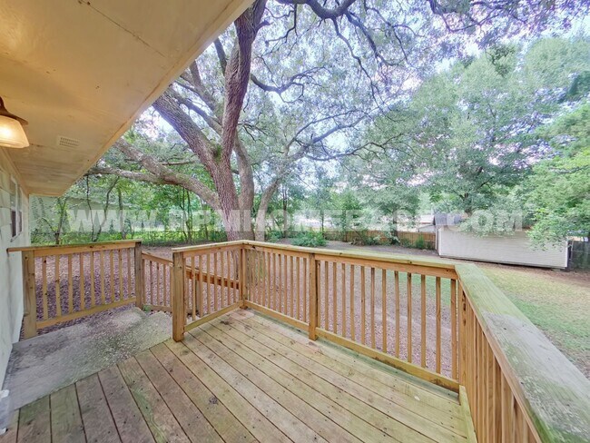 Building Photo - 506 Forrest Ct