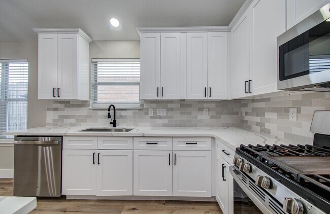 Building Photo - 4506 Knights Ct