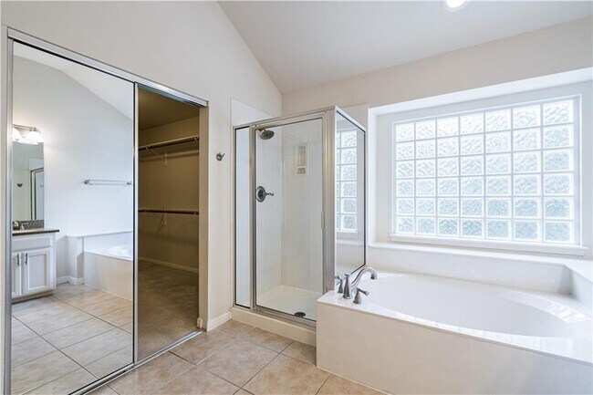 Building Photo - 10608 Sun Tree Cove