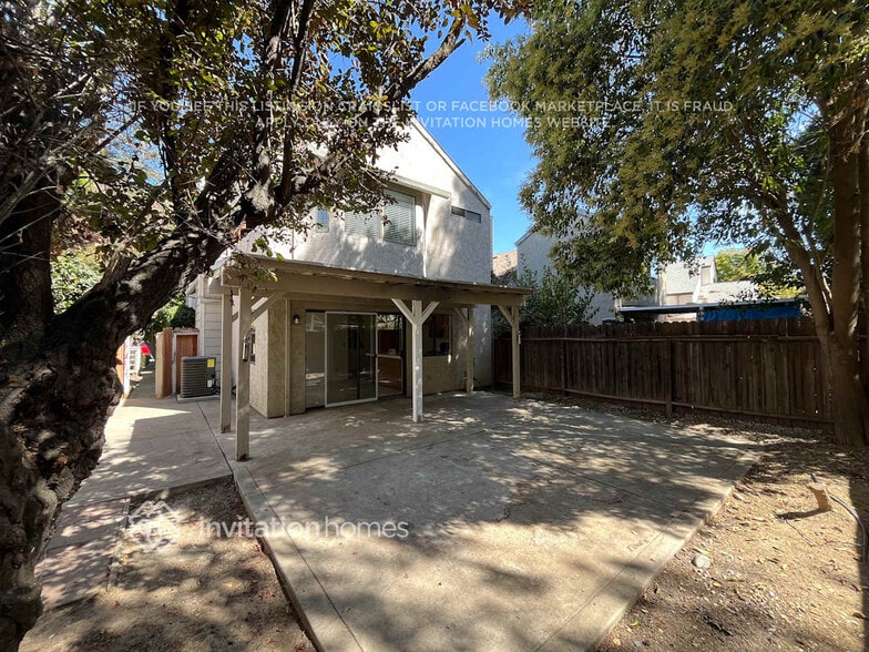 Building Photo - 1508 Waterwheel Dr