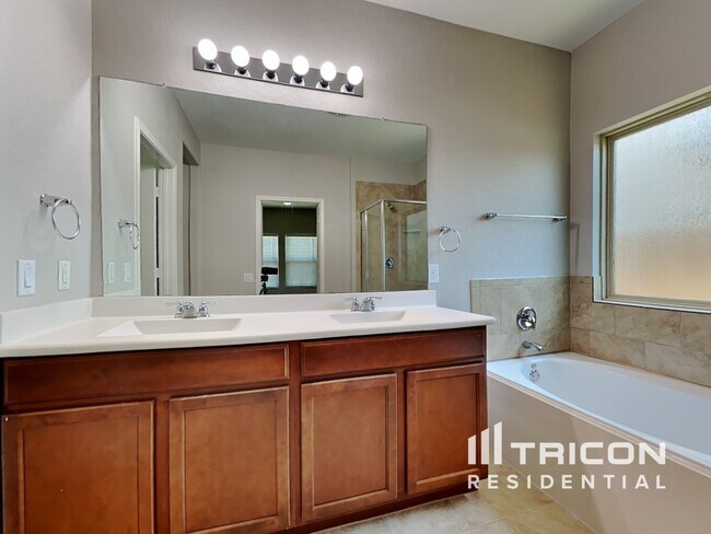 Building Photo - 5907 Cielo Ranch