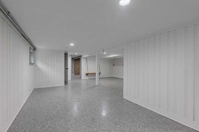 Building Photo - 3420 S Austin Blvd