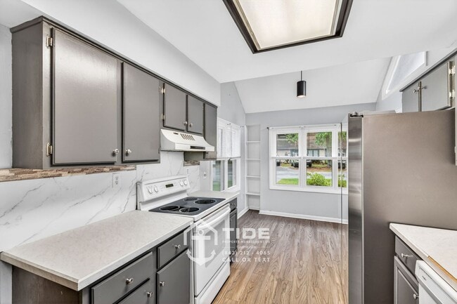 Building Photo - Spacious Home in the Heart of Summerville