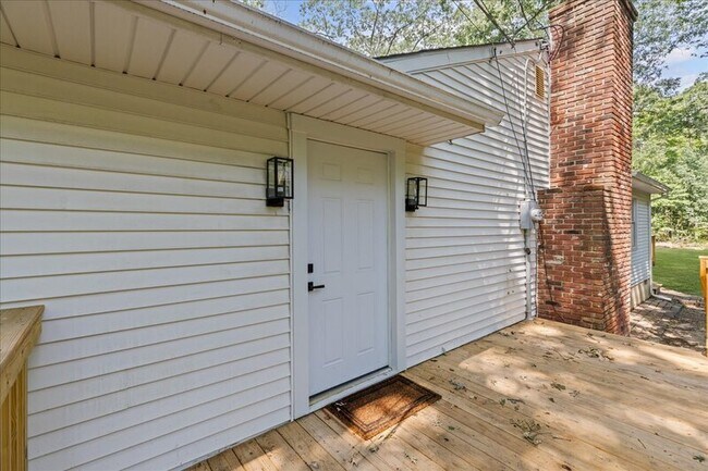 Building Photo - 68 Richter Rd